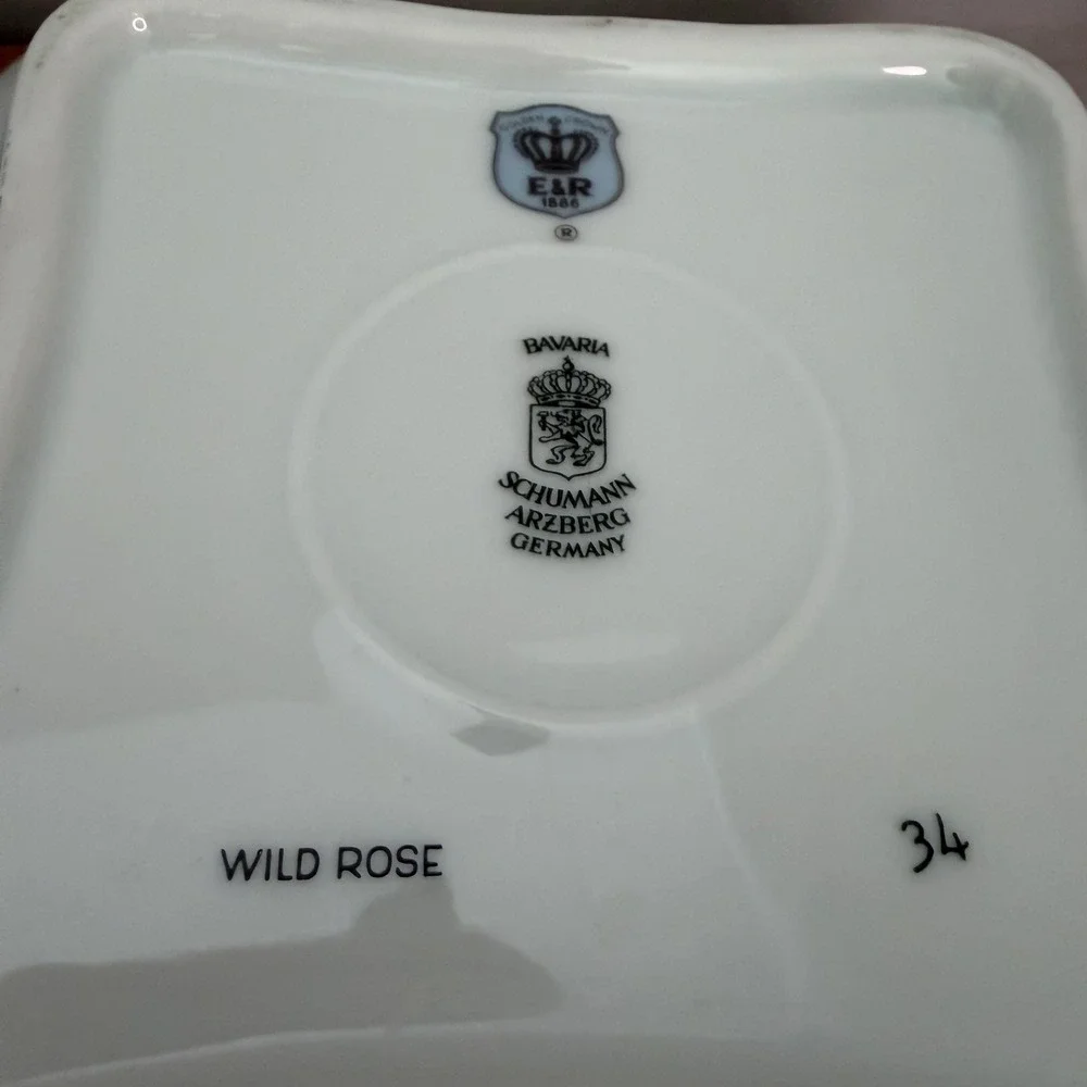 Vintage Schumann Bavaria Wild Rose Porcelain Bowl Gold Trim Germany‎